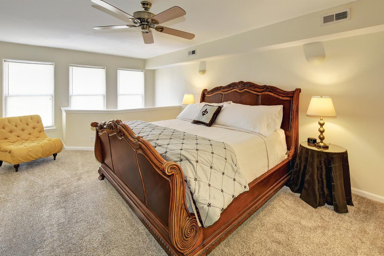 Restaurant Row Townhouse 2 King Bedrooms 路易斯威尔 外观 照片