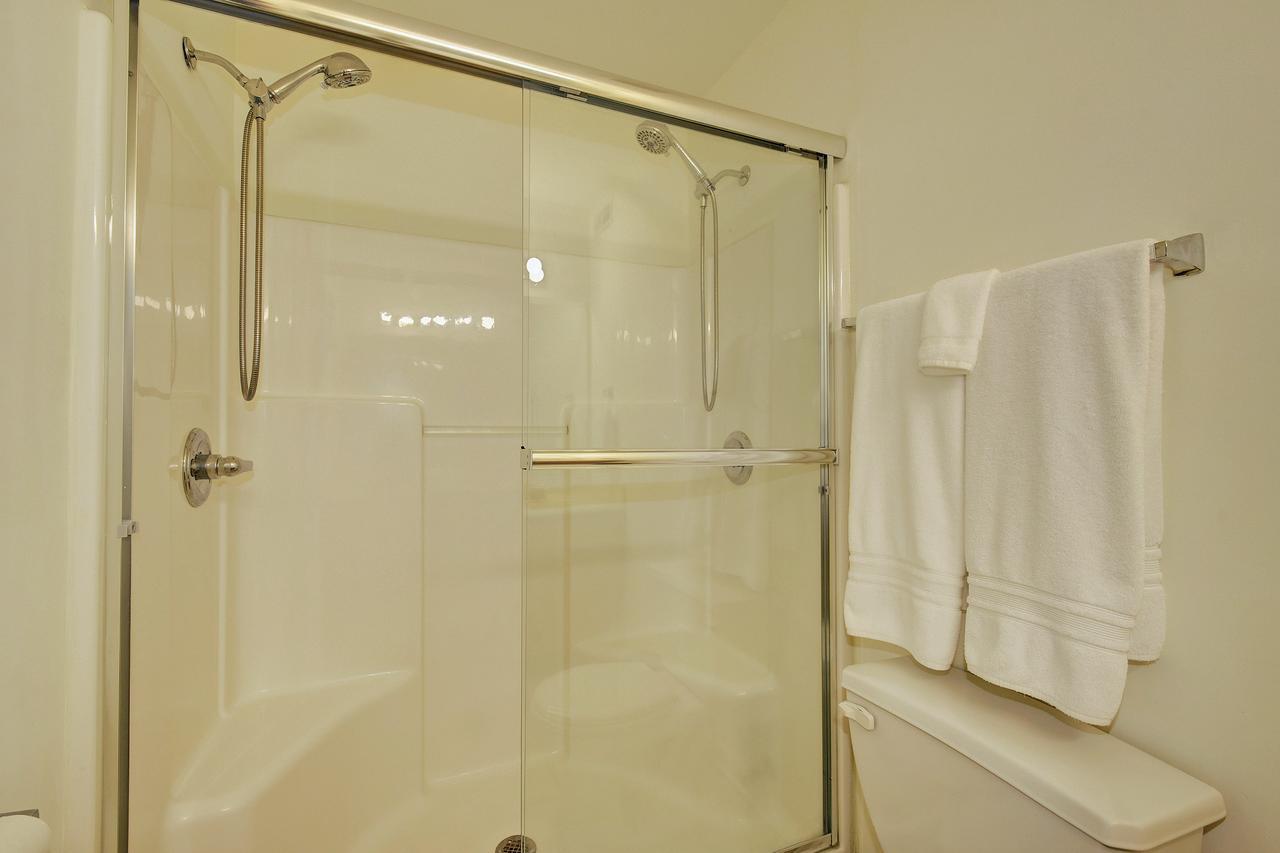 Restaurant Row Townhouse 2 King Bedrooms 路易斯威尔 外观 照片